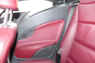 VW Eos 1F 1x Türverkleidung Verkleidung Seite hinten rechts Leder rot schwarz - Bild 1