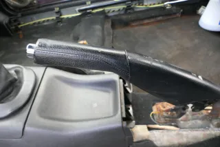 VW Golf 3 / 4 Cabrio 1E Handbremse Feststellbremse Leder schwarz - Bild 6
