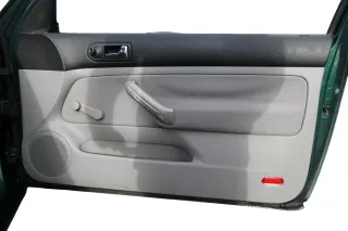1x VW Golf 4 Türverkleidung Verkleidung Tür vorne rechts grau 2/3-Türer - Bild 1
