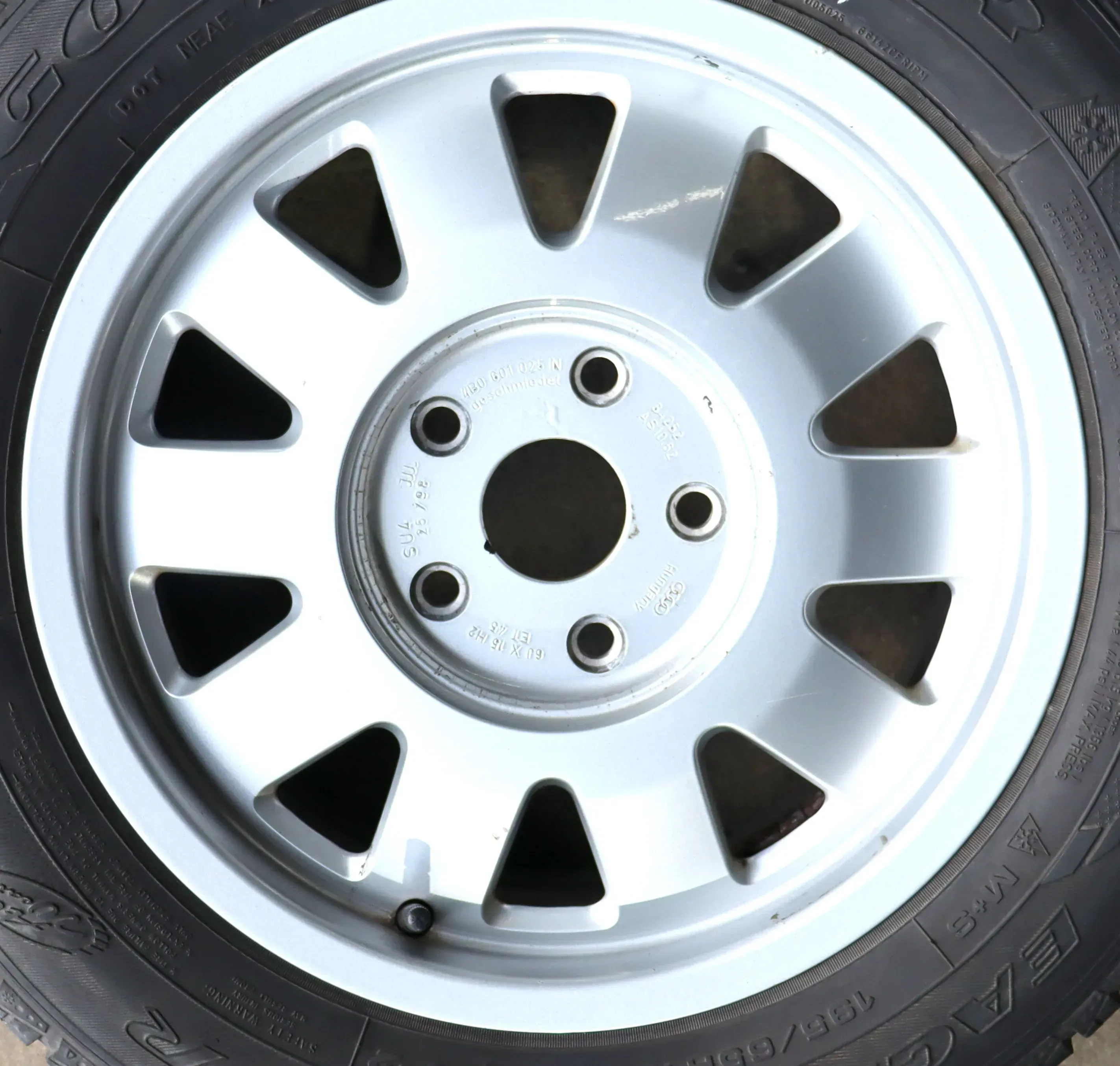 1x A4 A6 Alufelge 195/65 R15 4B0601025N 6j x16H2 ET45  LK 5x112 Ersatzrad 7-8mm - Bild 1