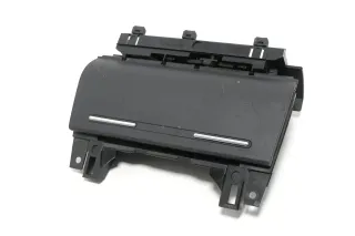 Audi A4 8E B7 B6 Aschenbecher 8E0857951F - 144729 - Bild 1