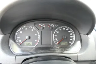 VW Polo 9N Tacho Tachometer Kombiinstrument 104.000km 6Q0920802 1,4 55kw 75PS - Bild 1