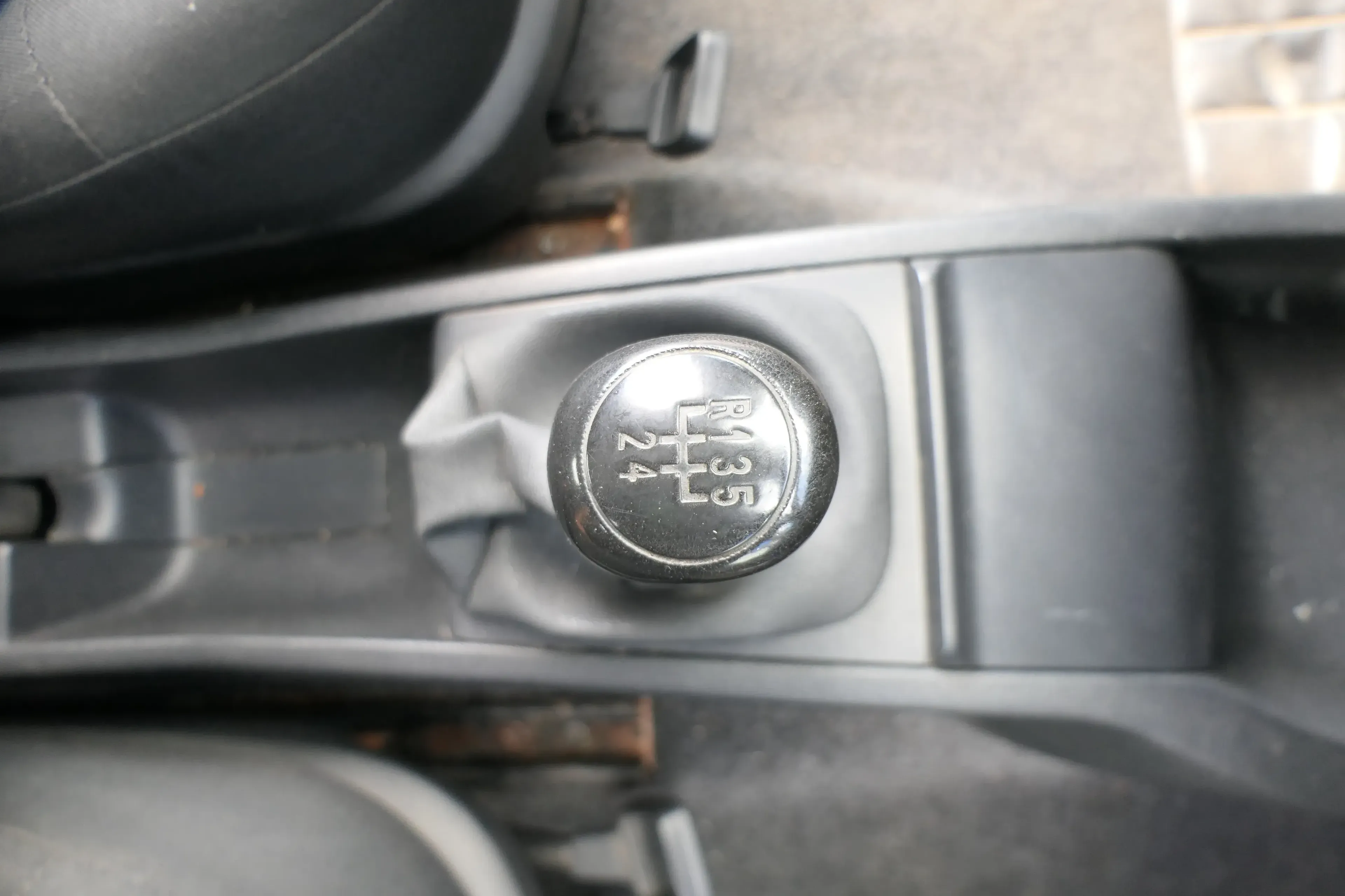Skoda Fabia 6Y Schaltknauf Schaltsack Schaltung Schaltknauf 6Y0711113H JTZ - Bild 1