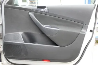VW Passat 3C Variant 1x Türverkleidung Verkleidung Tür vorne rechts Beifahrertür - Bild 1