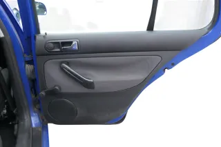 1x VW Golf 4 1J Limousine Türverkleidung Verkleidung Tür hinten rechts schwarz - Bild 1