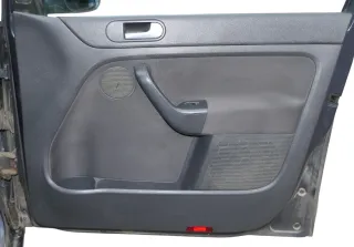 VW Golf Plus 5M 1x Türverkleidung Verkleidung Tür vorne rechts schwarz /anthrazi - Bild 1