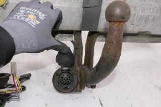 Audi A6 4B starre starr Anhängerkupplung Anhängekupplung Bosal 033181 - Bild 3