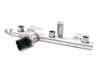 VW Golf Touran Eos Einspritzleiste 04C133317H CPGA Erdgas Gas Kraftstoffverteile - Bild 1