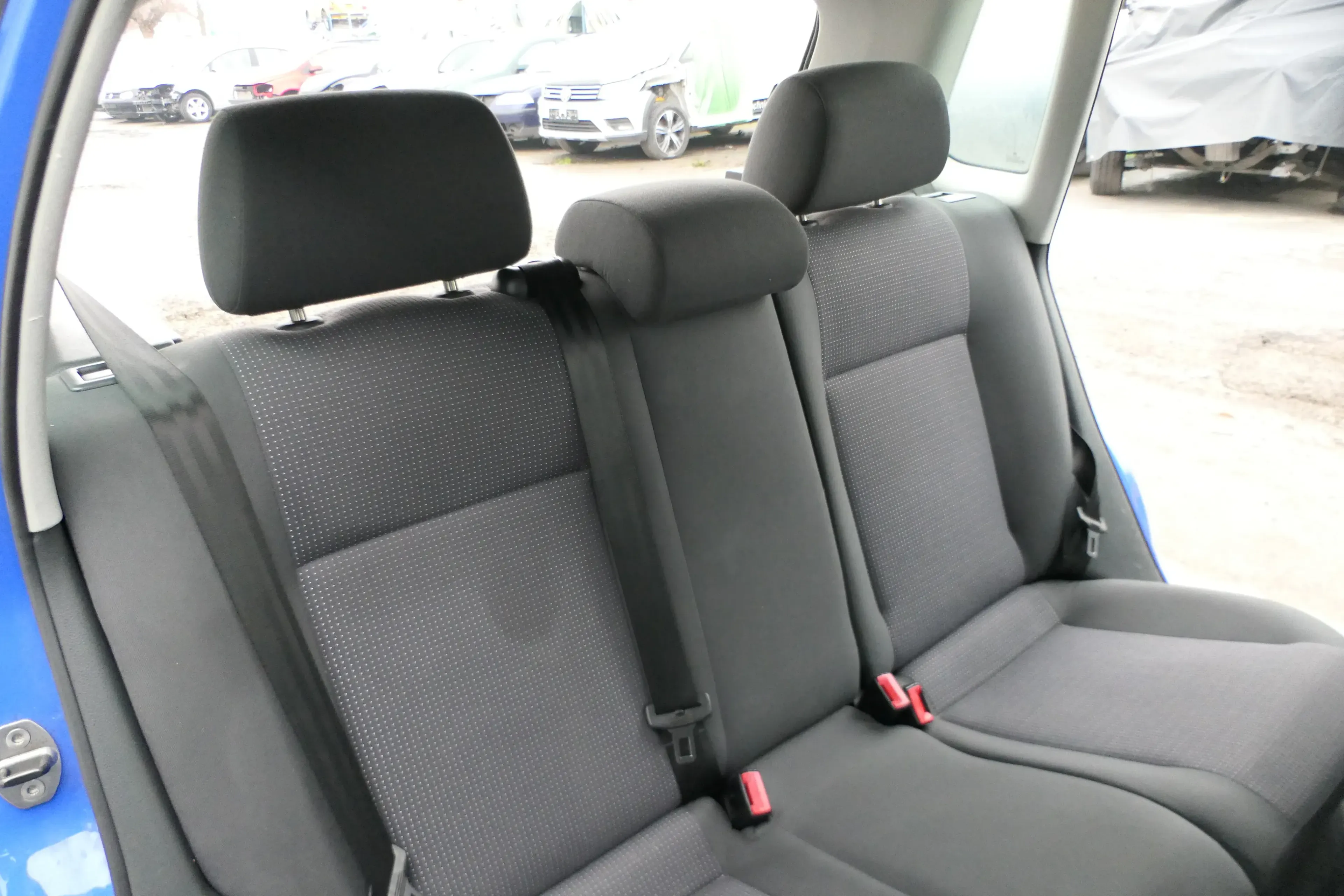 VW Polo 9N 9N3 Sitz Rückbank Sitzfläche Sitze 3 Punkt Gurt hinten mit Kopfstütze - Bild 1