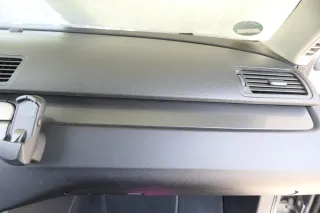 Passat 3C Mittelkonsole Verkleidung Radio Klappe Abdeckung Dekor silber/schwarz - Bild 7