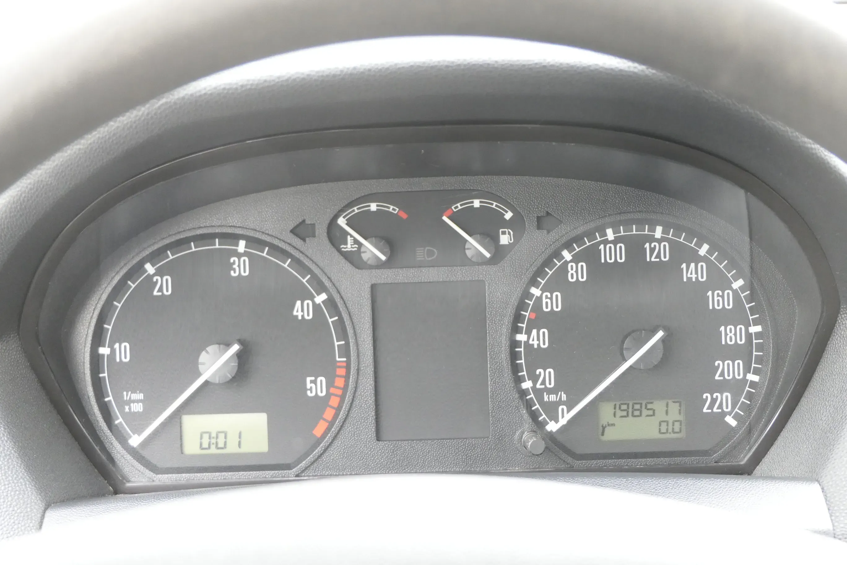 Skoda Fabia 6Y Tacho Tachometer Kombiinstrument 6Y0920880E 198.000km 1,4 TDI - Bild 1