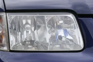 VW Polo 6N2 Scheinwerfer vorne rechts Beifahrerseite 6N1941017AA - Bild 1