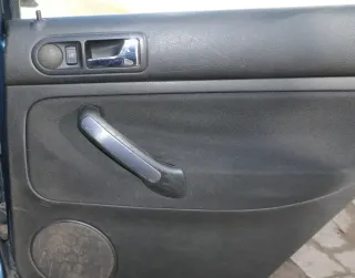 1x VW Golf 4 1J Limousine Türverkleidung Verkleidung Tür hinten rechts schwarz - Bild 2
