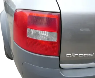 Audi A6 4B Kombi Avant Rücklicht hinten links Heckleuchte 4B9945095F Lampenträge - Bild 1