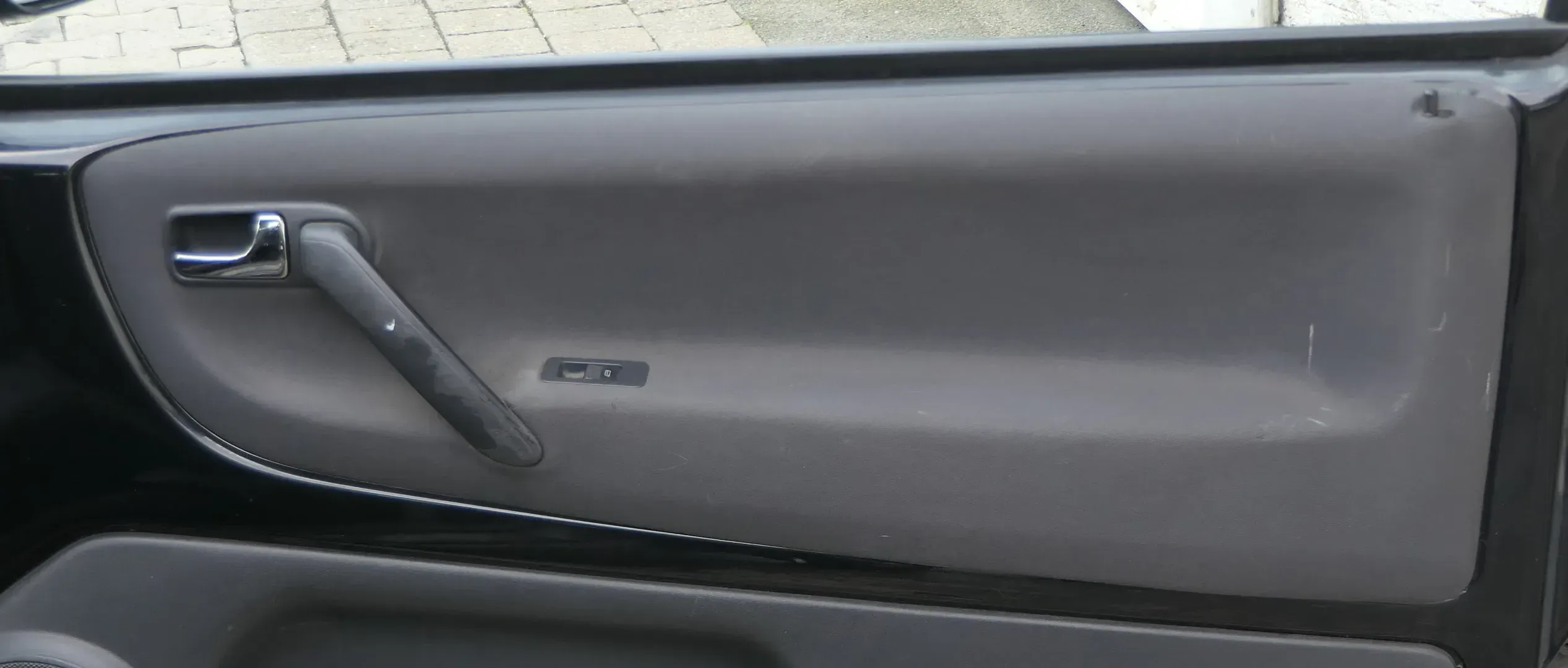1x VW Lupo Arosa Türverkleidung Verkleidung Tür vorne rechts oben schwarz - Bild 1