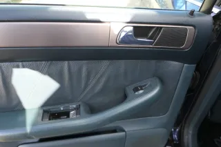 1x Audi A6 4B Türverkleidung Verkleidung Tür hinten links Leder grün lago - Bild 3