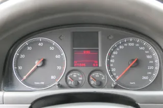 Touran Caddy 2K Tacho Tachometer Kombiinstrument 271.000km 1T0920862E Benzin - Bild 1