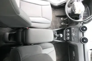 Audi A1 8X Mitteltunnel hinten Verkleidung um Handbremse Konsole schwarz K - Bild 1