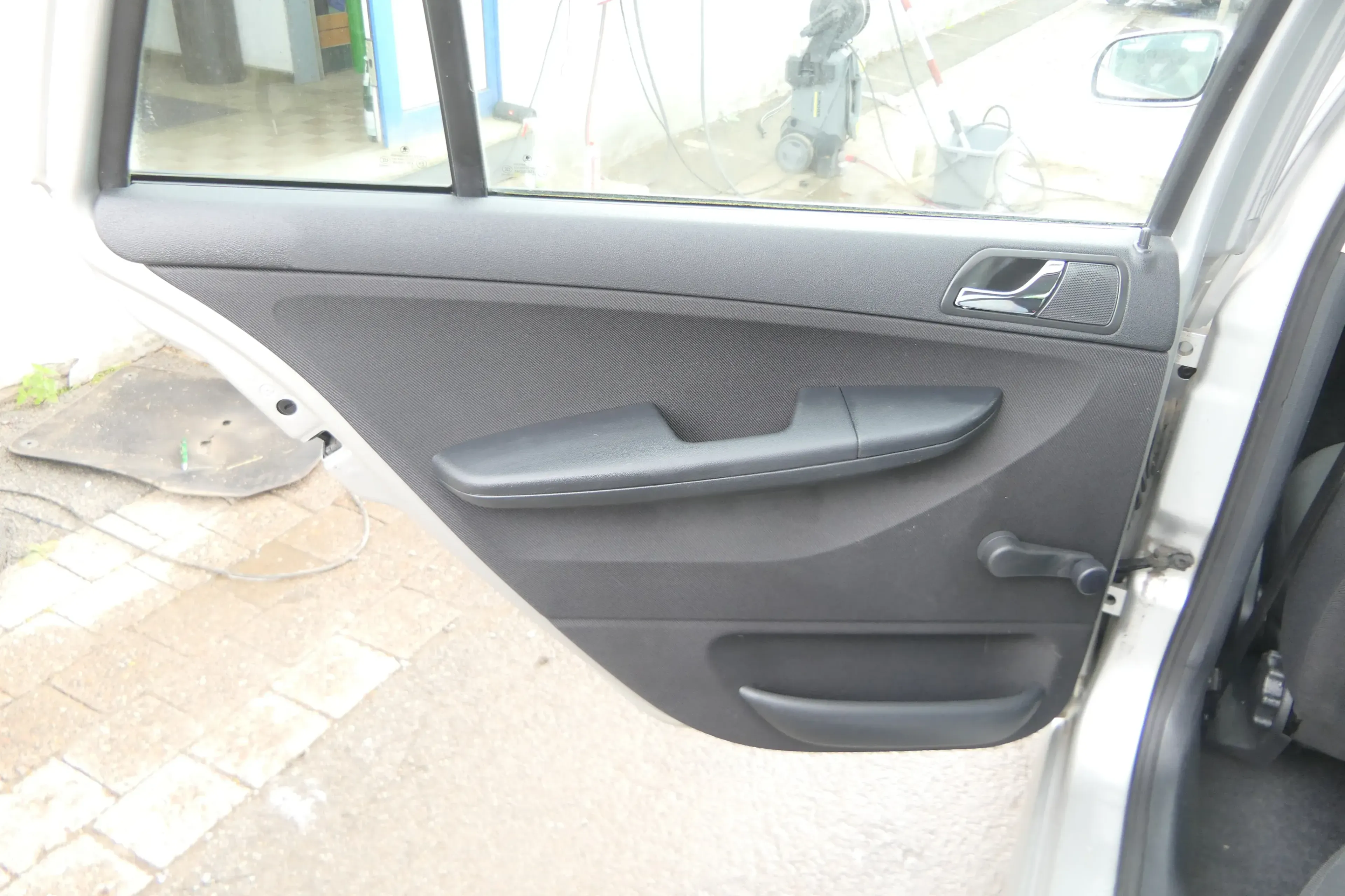 1 x Fabia 6Y Kombi Türverkleidung Verkleidung Tür hinten links schwarz anthrazit - Bild 1