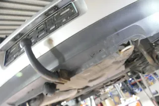 VW Golf 4 Limousine feste starre Anhängerkupplung mit Kabelbaum komplett - Bild 3