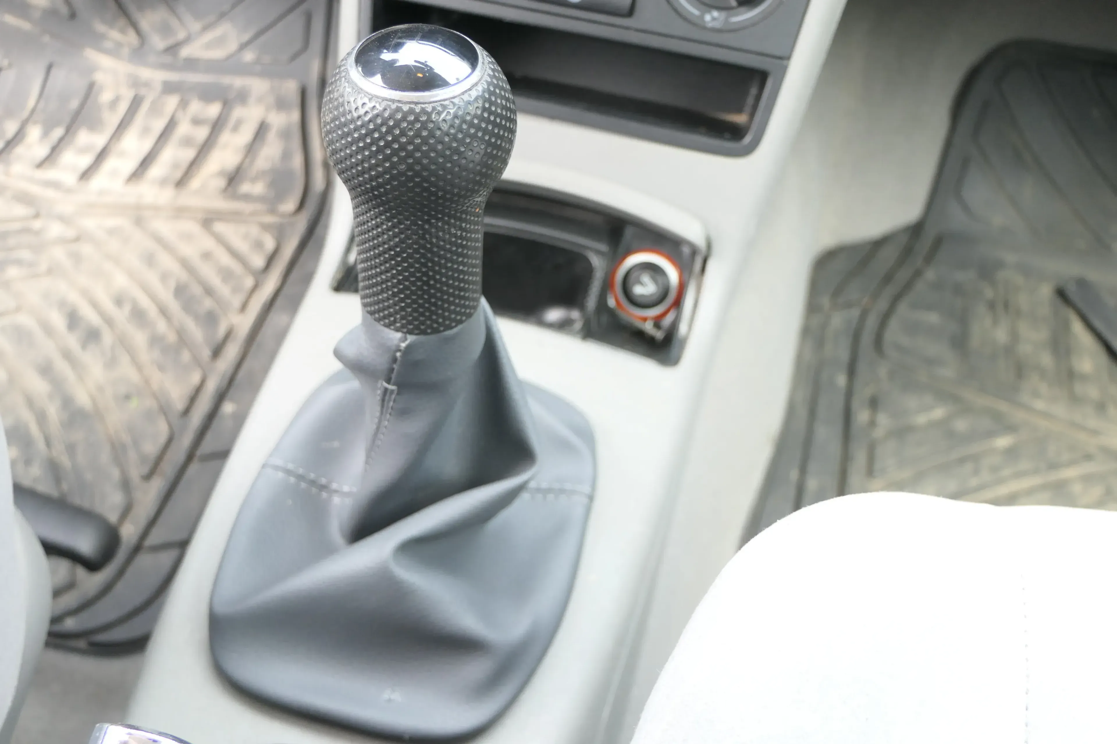 VW Lupo Polo 6N2 Schaltknauf Schaltsack Schaltung Schaltknüppel schwarz - Bild 1
