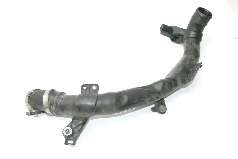 VW Touran Passsat 3C Ladeluftschlauch Schlauch Rohr 5N0145840F C 2,0 TDI CFFB - Bild 1