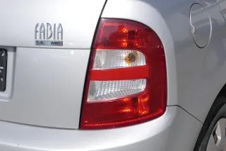 Skoda Fabia 6Y2 Schrägheck Rückleuchte Heckleuchte hinten rechts original Limo - Bild 1