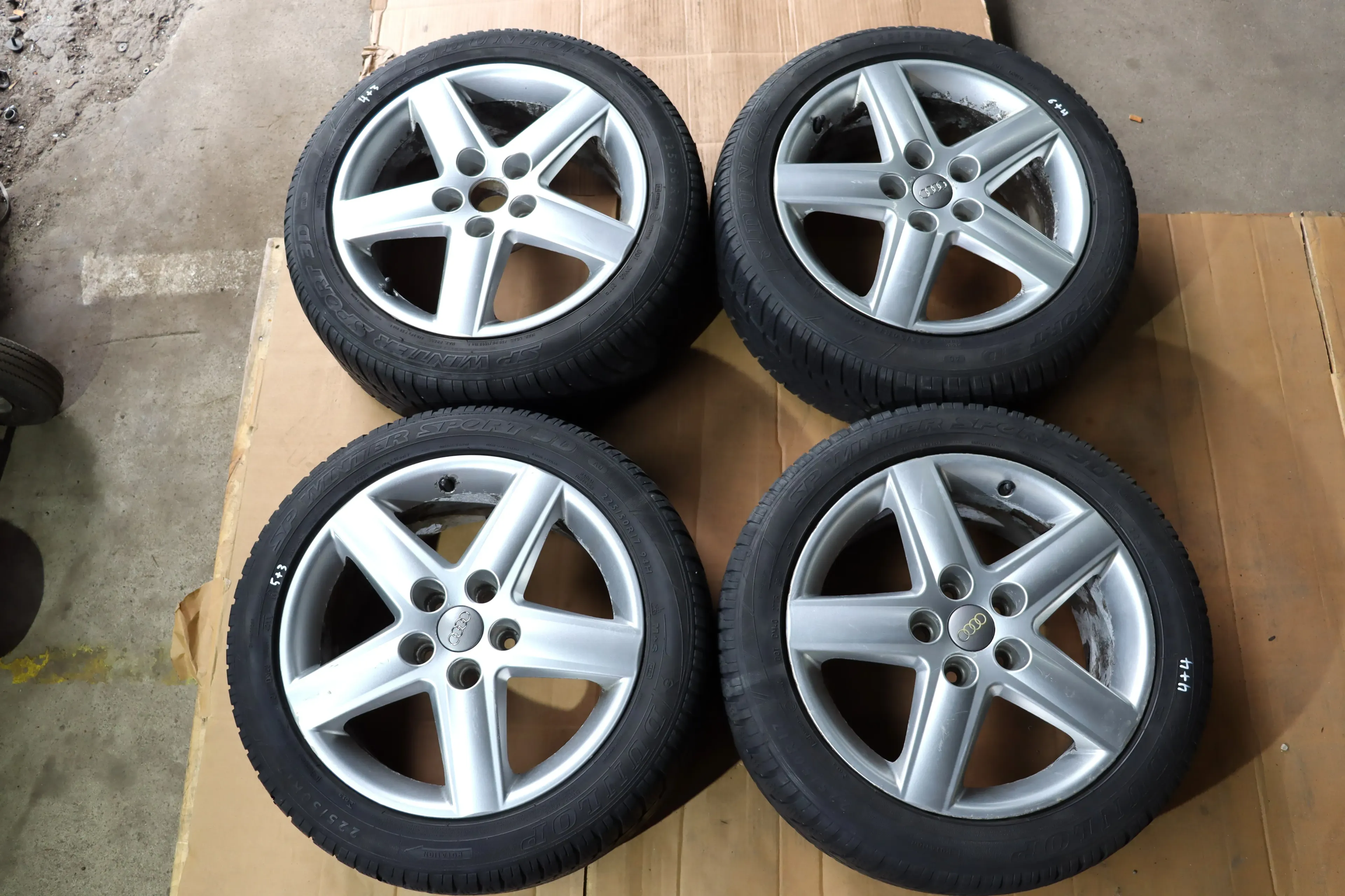Audi A6 4F Alufelgen Winterreifen Reifen Felgen 225/50 R17 98H 4F0601025AF 3-5mm - Bild 1