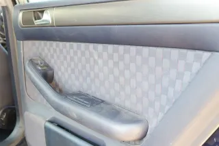 Audi A6 4B Türverkleidung Verkleidung Tür vorne +hinten links rechts blau mariti - Bild 9