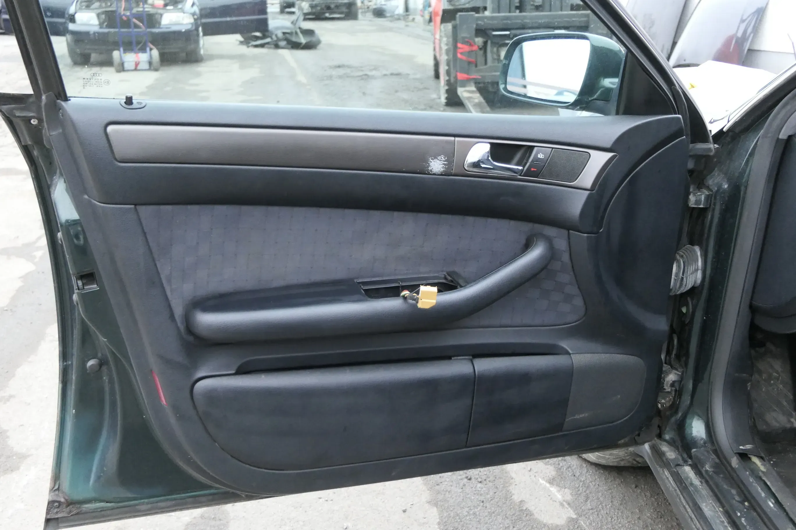 Audi A6 4B Türverkleidung Verkleidung Tür vorne +hinten links und rechts 152605 - Bild 1