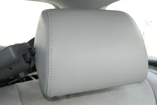 Audi A6 4F C6 Kopfstütze hinten links Kopfstützen Leder platin-Hell (grau) 49A - Bild 1