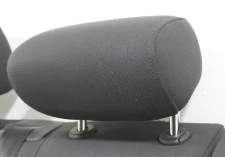 Audi A3 8P Kopfstütze hinten in der Mitte schwarz / soul 2/3-Türer - Bild 1