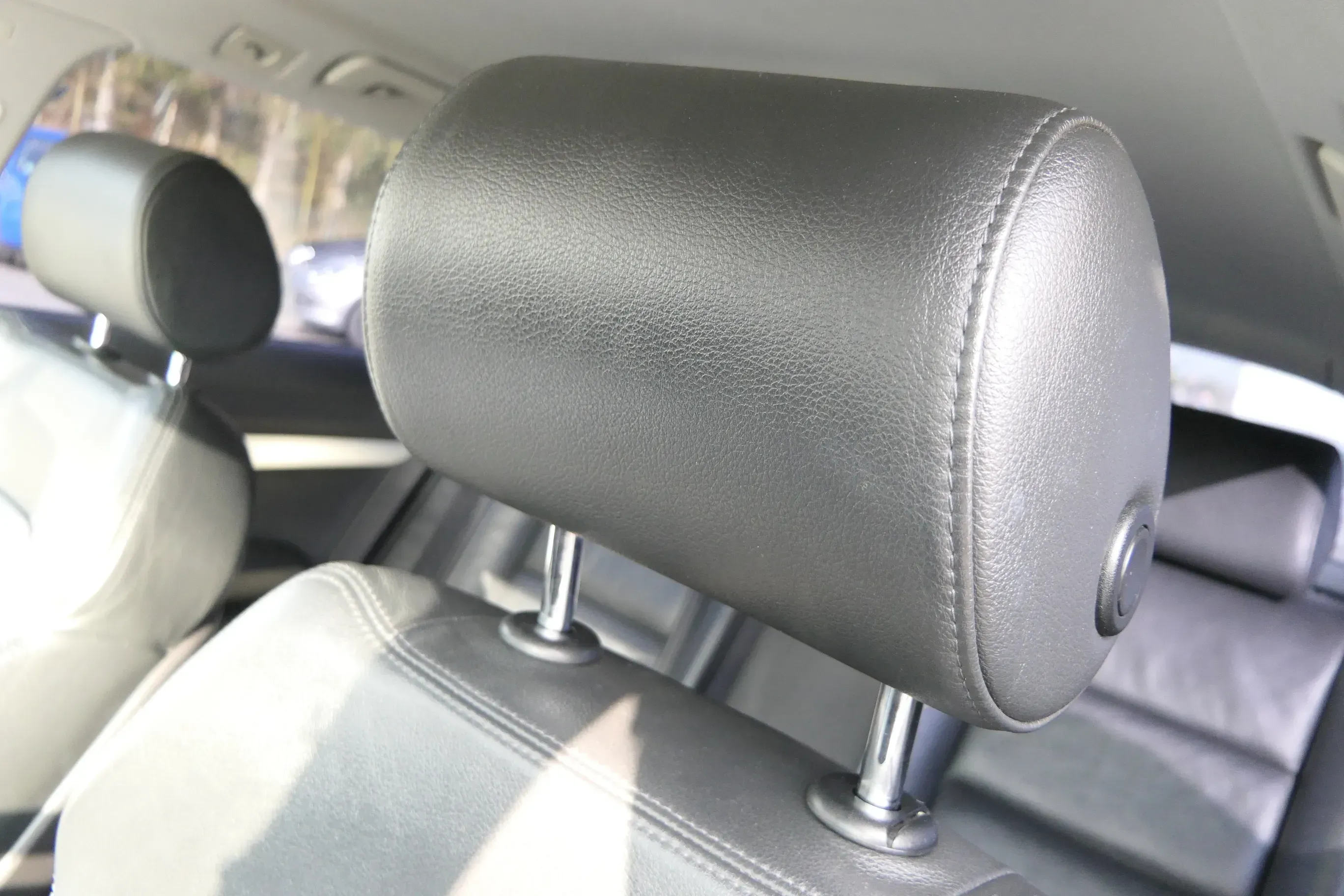 Audi A6 4F C6 Kopfstütze vorne links Kopfstützen Leder - Bild 1