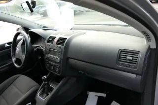 VW Golf 5 Armaturenbrett Cockpit Amaturbrett Schalttafel - ohne Anbauteile - Bild 1