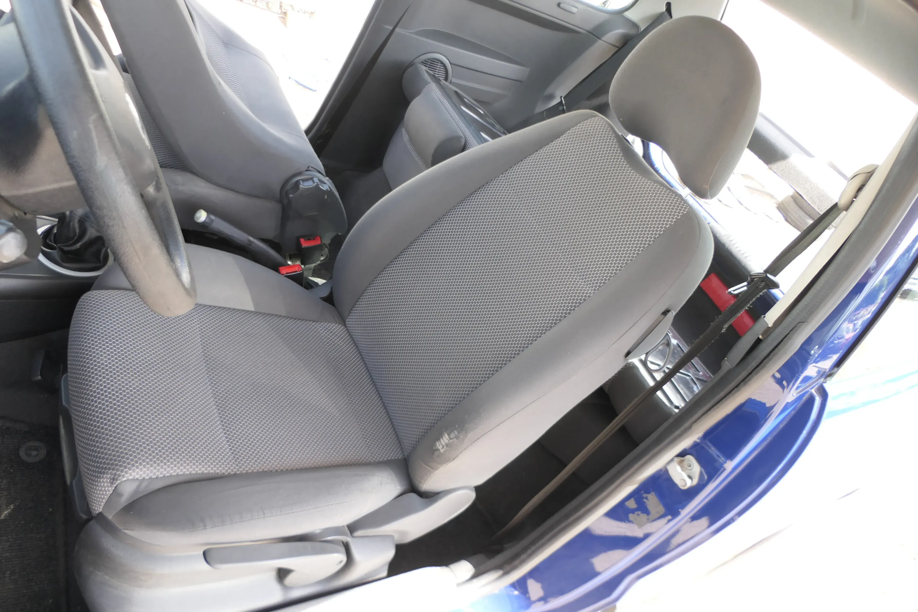 VW Fox Sitz Fahrersitz vorne links OHNEAirbag höhenverstellbar  v - Bild 1