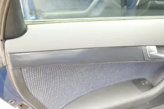 1x Audi A3 8P Türverkleidung Verkleidung Tür hinten links 4/5-Türer schwarz - Bild 2