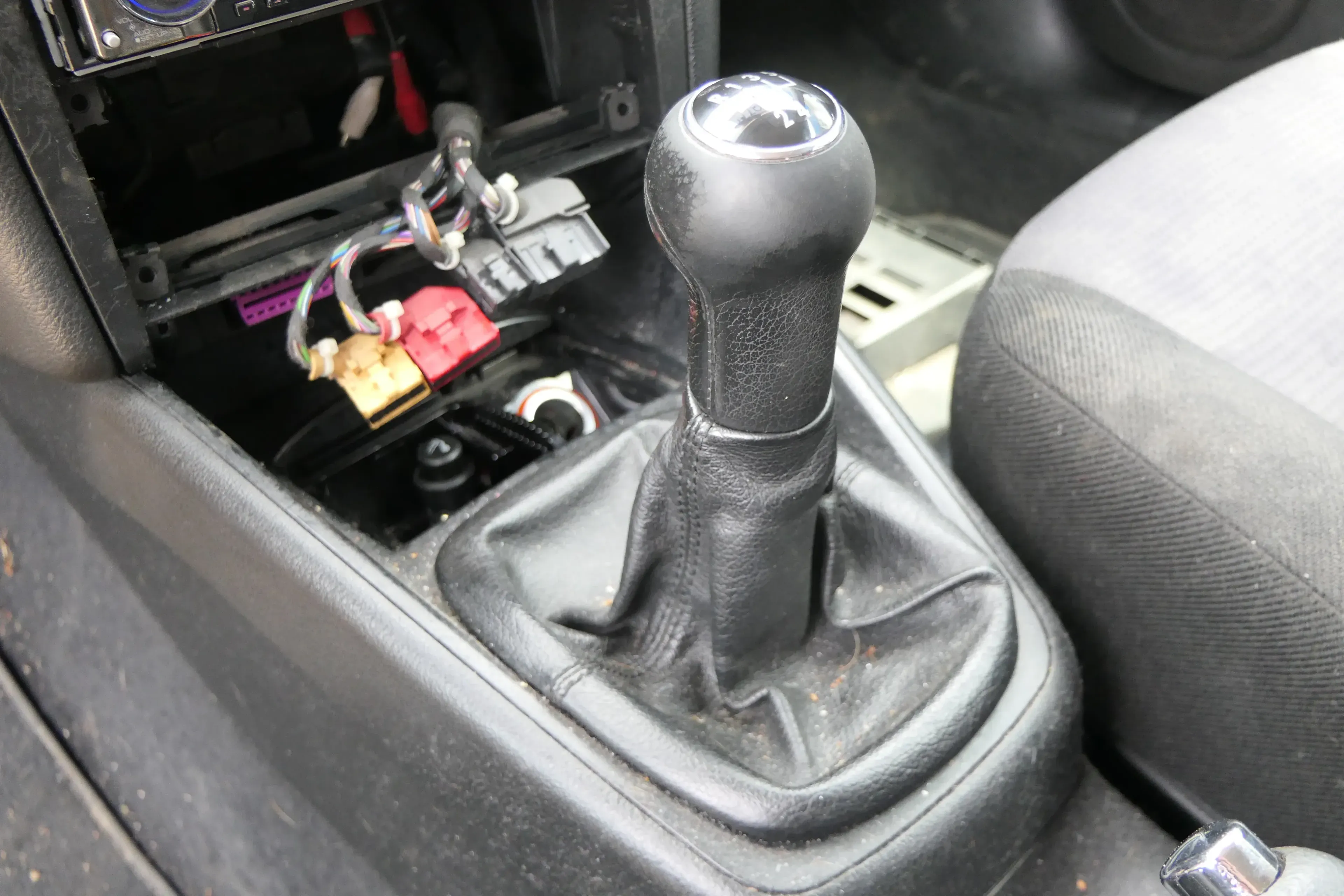 VW Golf 4 Bora Schaltknauf Schaltsack Schaltknüppel schwarz 1J0 711 113 TDI groß - Bild 1
