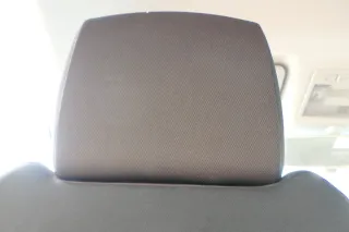 1x Seat Leon 1P Sitz vorne links / rechts Kopfstütze Kopfstützen rot /schwarz - Bild 2