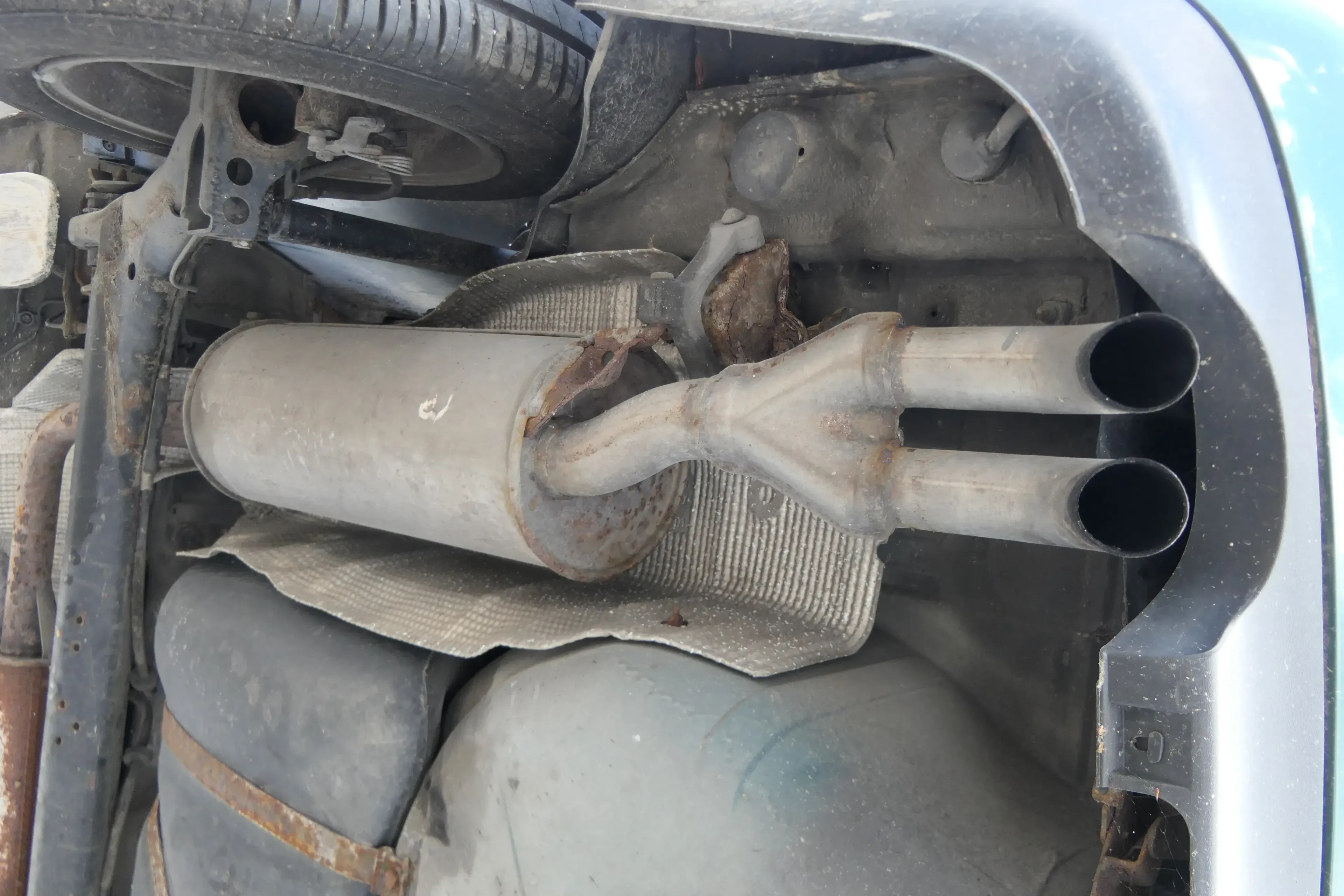 A4 B5 Auspuff Endschalldämpfer + Mittelschalldämp Endtopf 1,9 TDI 1Z AFF AHU - Bild 1