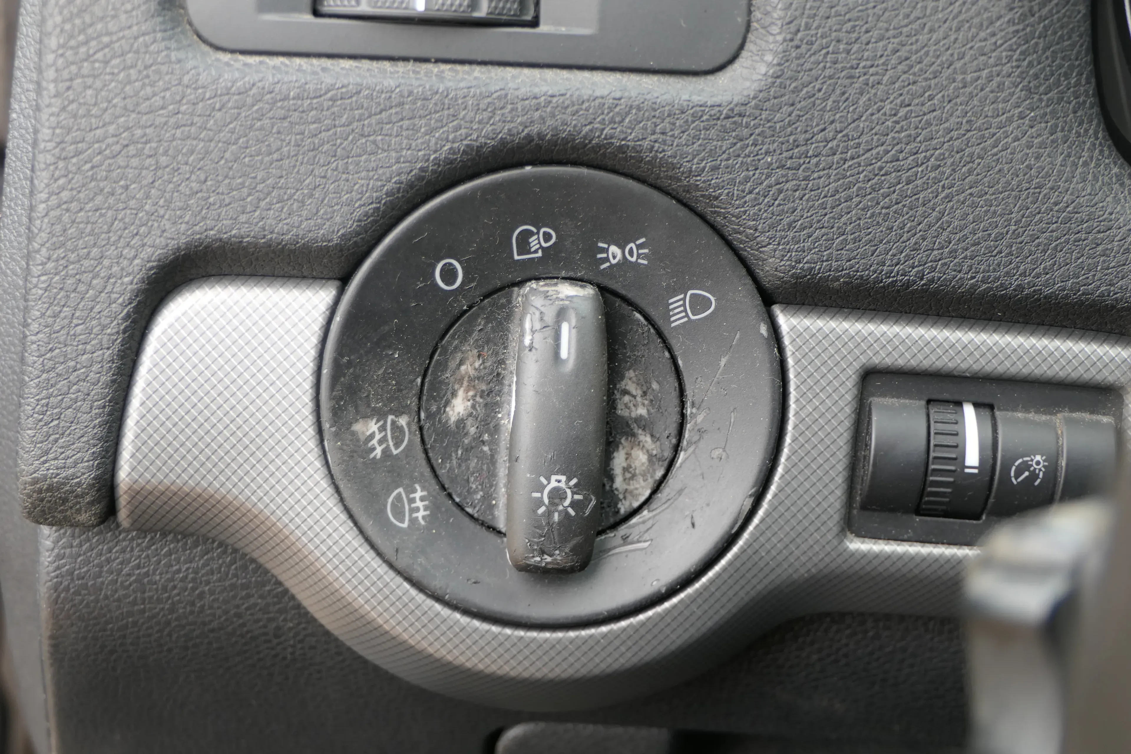 Skoda Octavia 1Z Lichtschalter Schalter Licht  1Z0941431A /E Nebelscheinwerfer - Bild 1