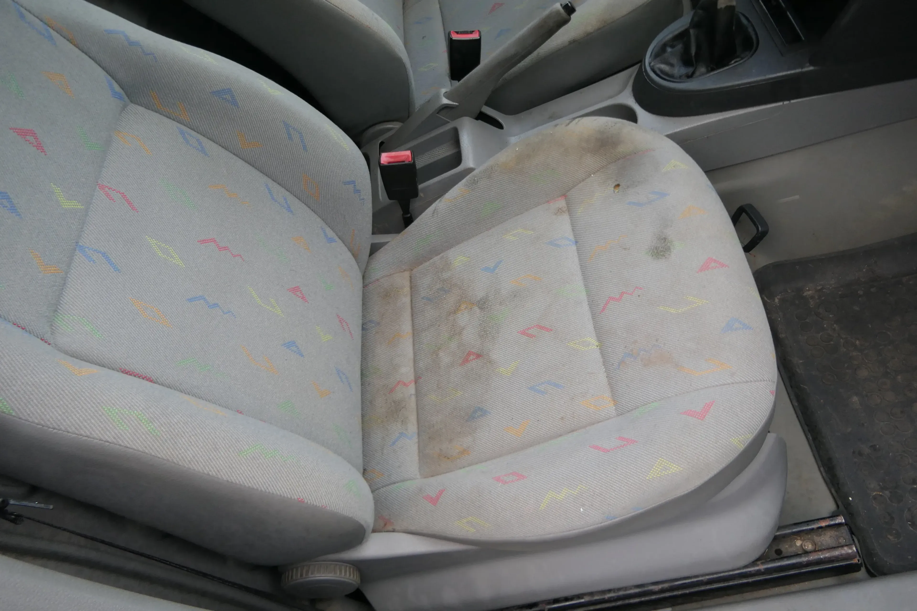 VW Caddy 3 2K für Post Sitz vorne rechts Beifahrersitz + Schiene + Gurt - Bild 1