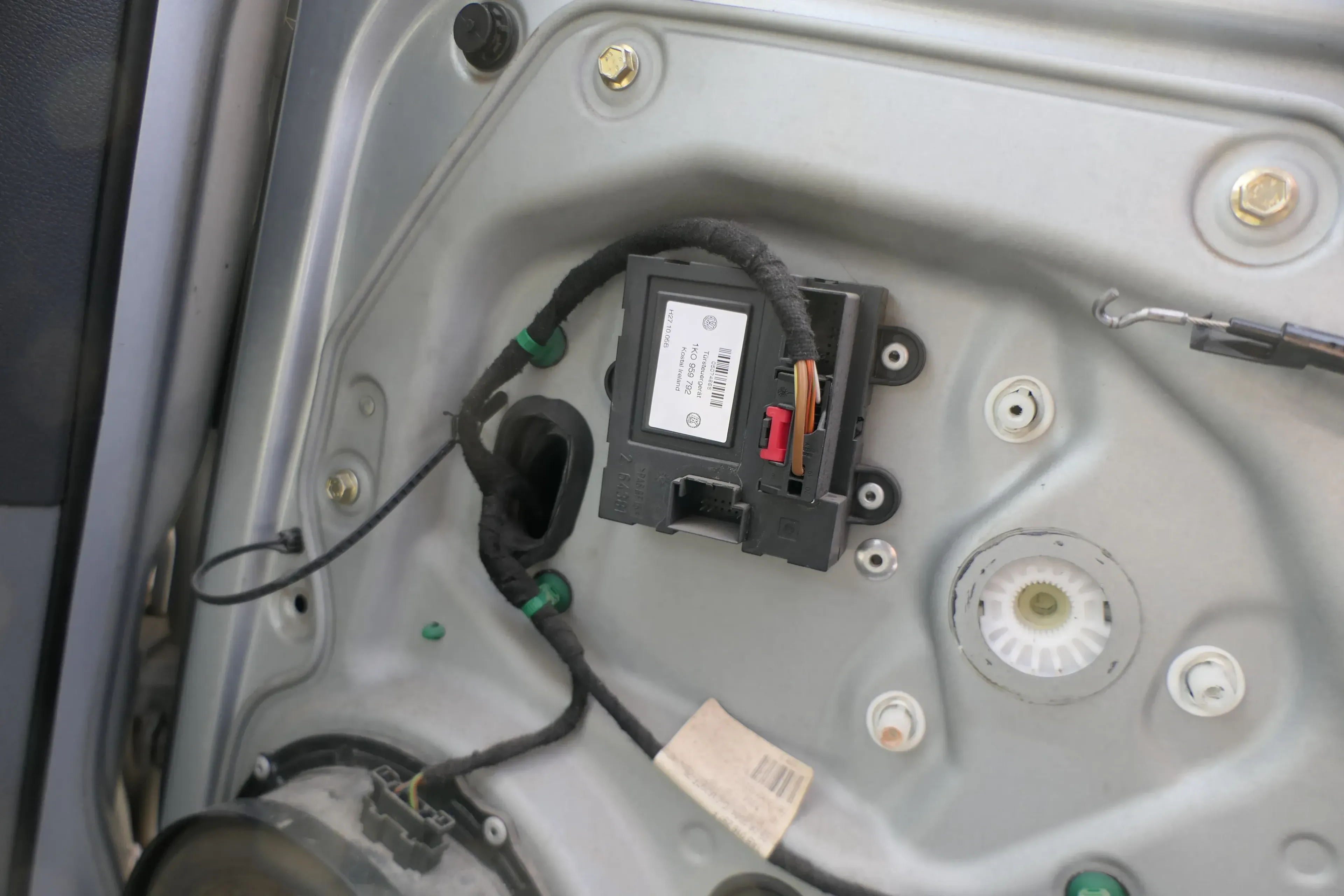 VW Caddy 2k Steuergerät rechts vorne 1k0959792 Türsteuergerät - Bild 1