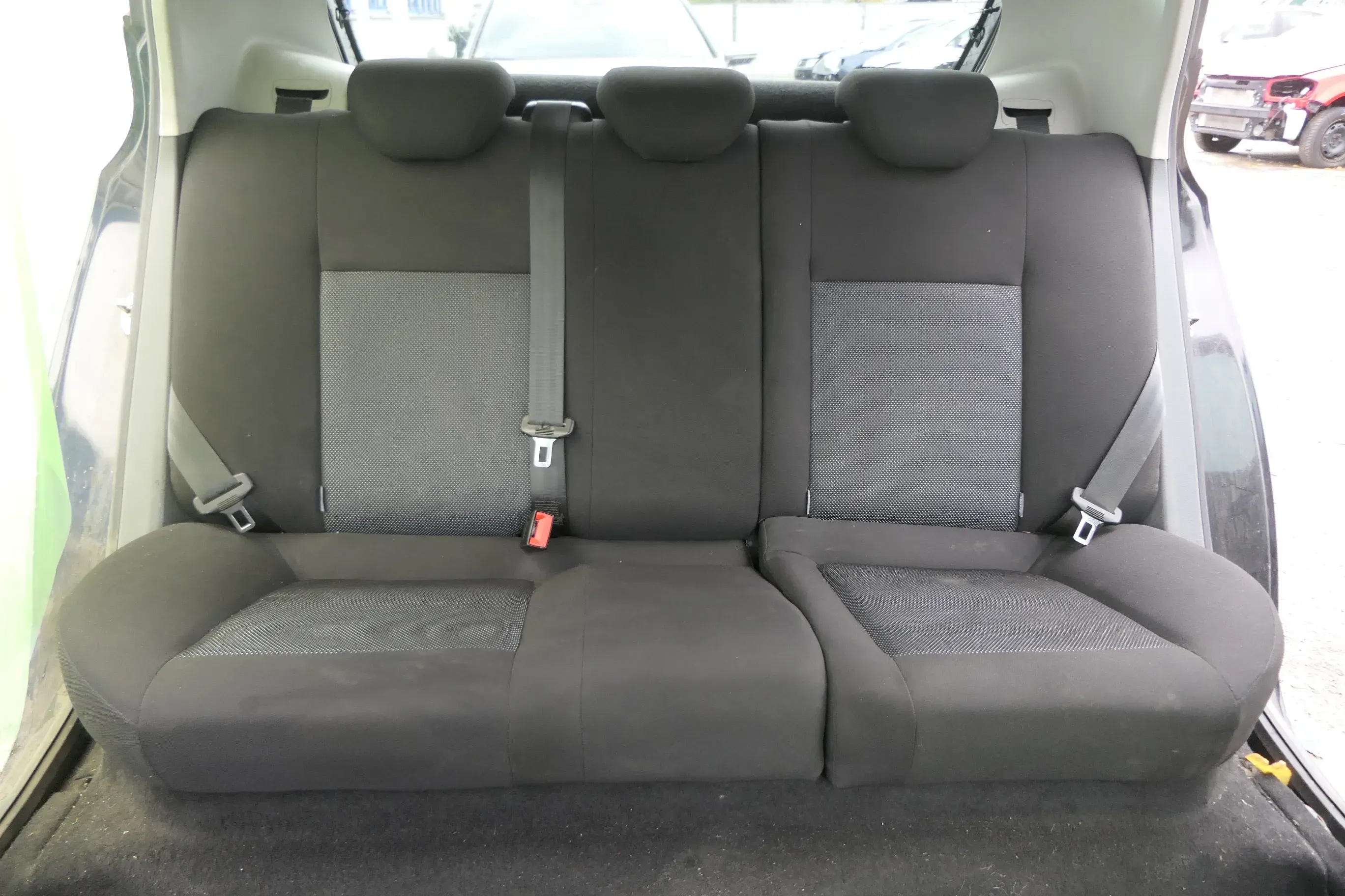 Seat Ibiza 6J Rückbank Rücksitzbank Sitz Sitzbank 3-Punkt Sitze -ohne Kopfstütze - Bild 1