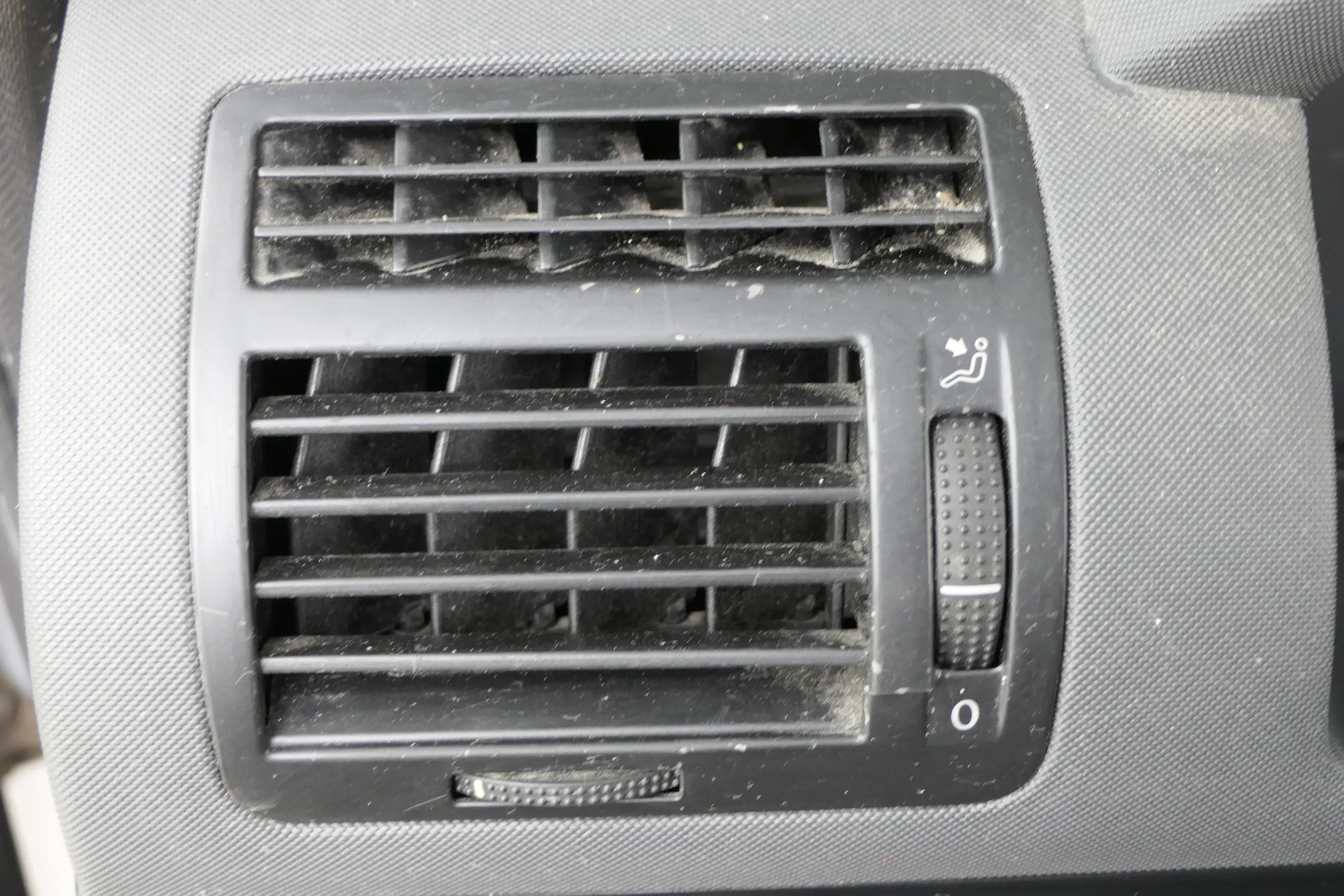 VW Sharan 7M Lüftungsdüse Düse Lüftung vorne links 7M3819703C Facelift - Bild 1