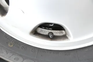 4x Audi A4 100 Alufelgen 195/65 R15 91T Winterreifen Reifen 4-8mm 8A0601025B - Bild 6