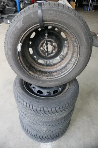 VW Polo 9N3 Ibiza Felgen Reifen 185/60 R14 82H Winterreifen 6jx14H2 ET37 # 5-6mm - Bild 2
