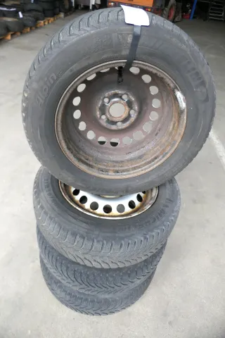 4x Golf 6 Caddy 2K 195/65 R15 91T Winterreifen M+S Felgen Reifen M&S ca. 4mm - Bild 2