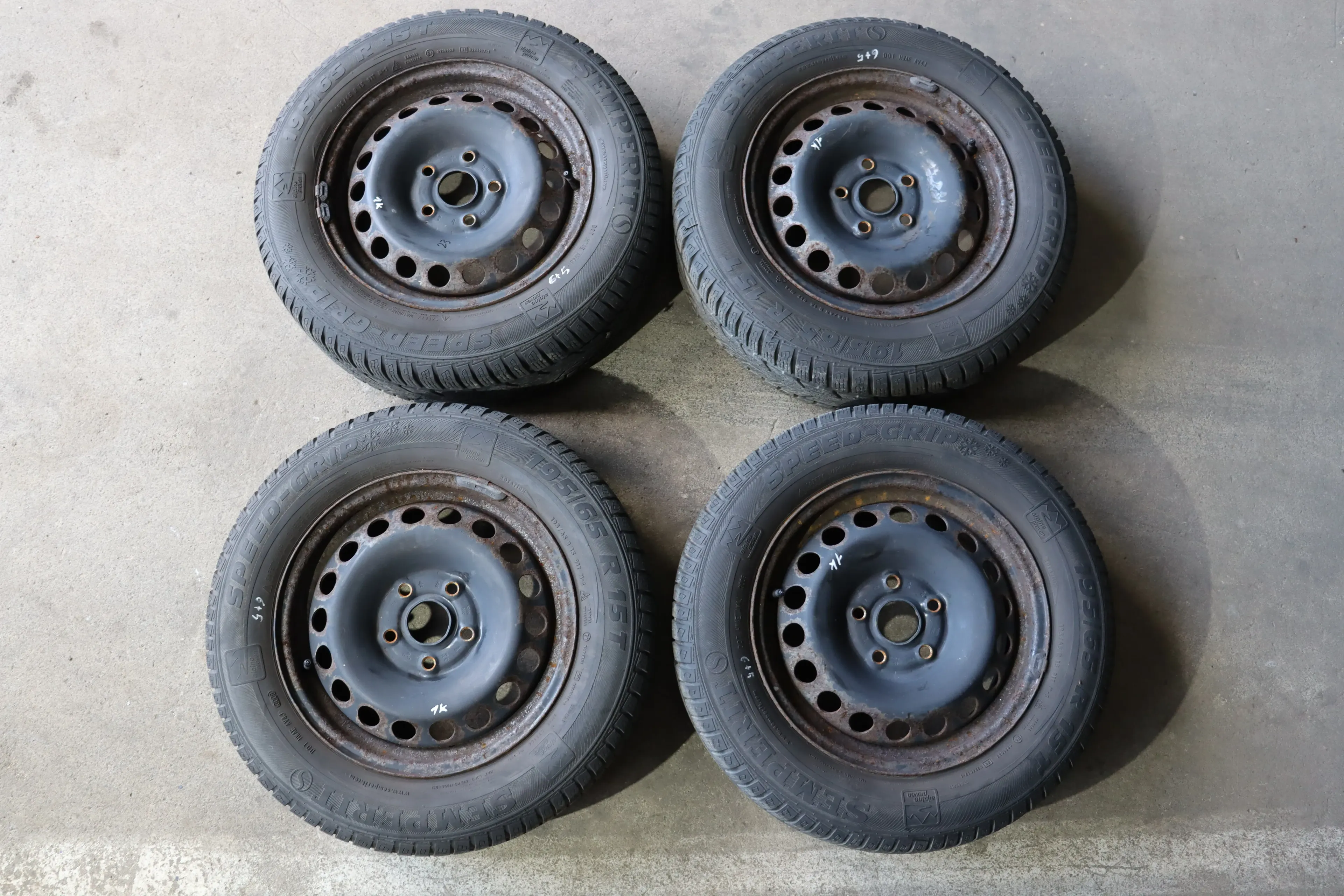 4x Skoda Octavia 1Z 195/65 R15 91T Winterreifen M+S Felgen Reifen M&S ca. 5-6mm - Bild 1