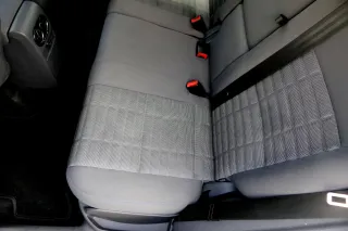 VW Golf 5M Plus Sitz Sitze Rückbank Rücksitzbank Lehne anthrazit hinten - TOUR - Bild 2