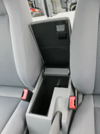 VW Caddy 3 2K Mittelarmlehne Armlehne komplett GRAU zum nachrüsten - Bild 3